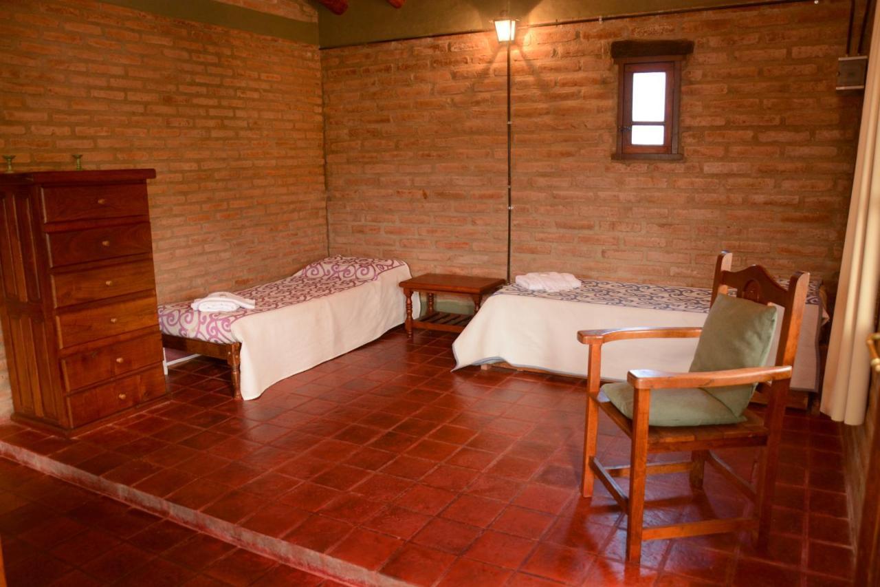 Chalet La Toma Complejo De Montaña - Y En